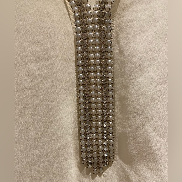 « Vie ta vie » Worn once Semi-sheer tunic with shiny plunging V-neck in France - Picture 5 of 15